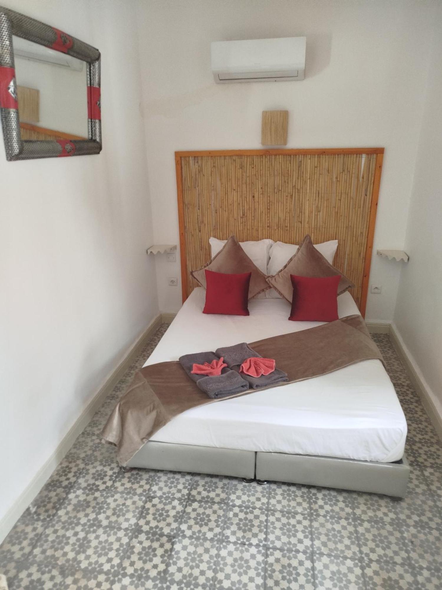 Riad Bab Lakhmiss Marrakesh Esterno foto